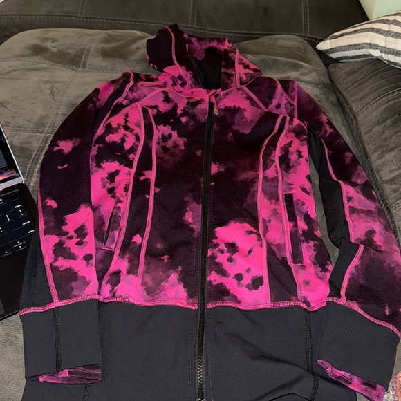 Lululemon Daily Practice Jacket Blooming Pixie Raspberry Black Size 6 - Picture 5 of 8